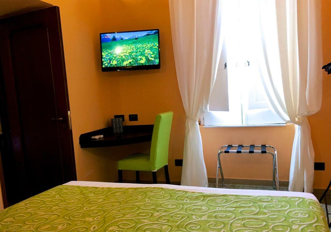 Bed and Breakfast Residenza Viviani Sant'Agnello Exterior foto