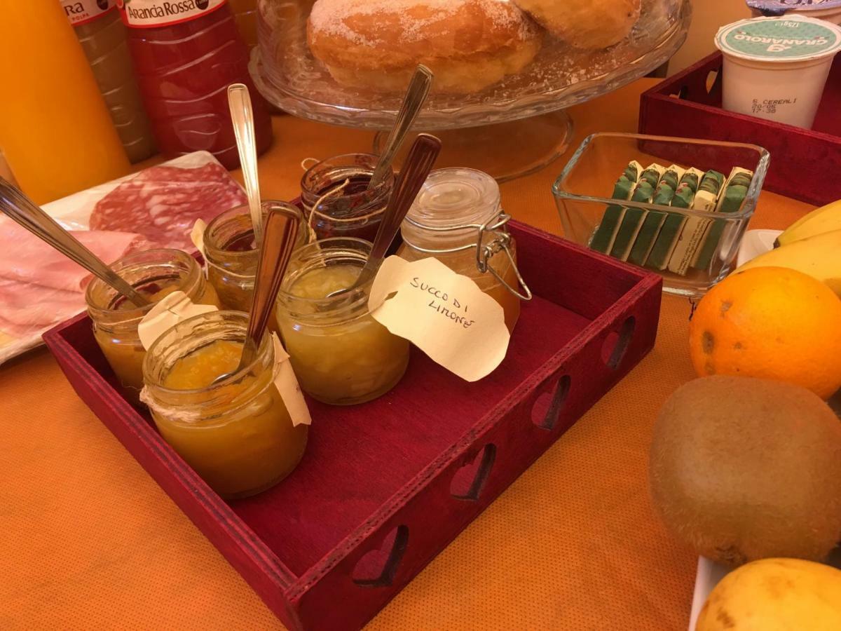 Bed and Breakfast Residenza Viviani Sant'Agnello Exterior foto